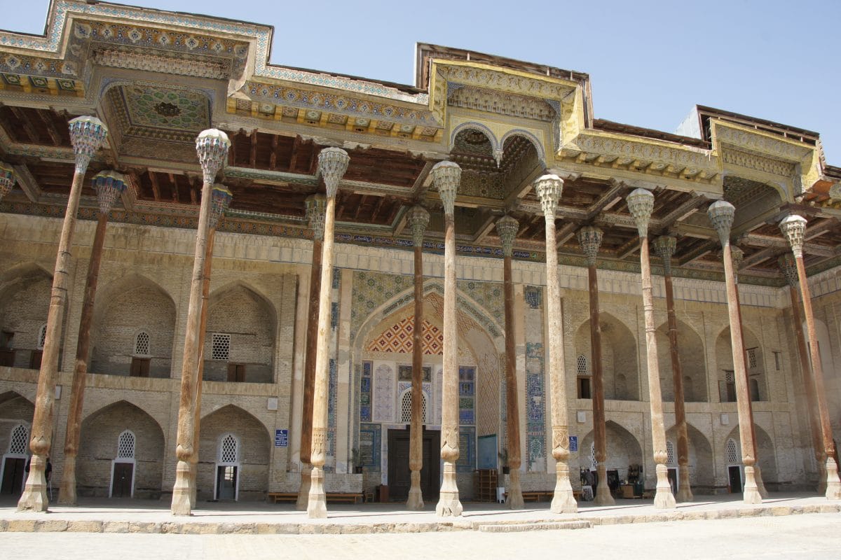 Usbekistan_Bodo__Hauz_Moschee_Buchara_Klueger_Reisen