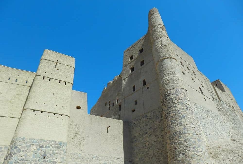 Oman: Privatrundreise mit Chauffeur Off-Road zu Festungen & Wadis 4 Tage