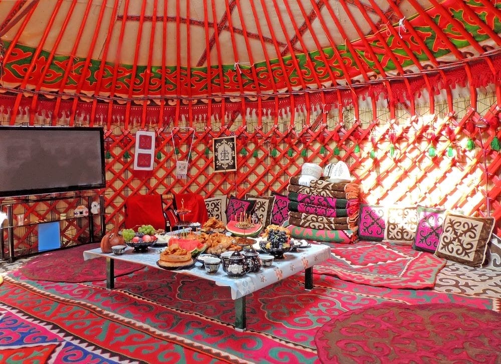 Kirgistan_Jurte_Klueger_Reisen